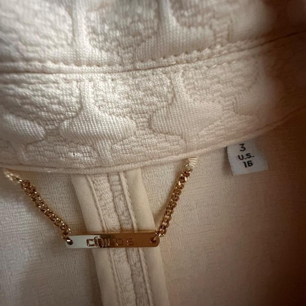 Chico's cream colored size 3/16 - Picture 2 of 6